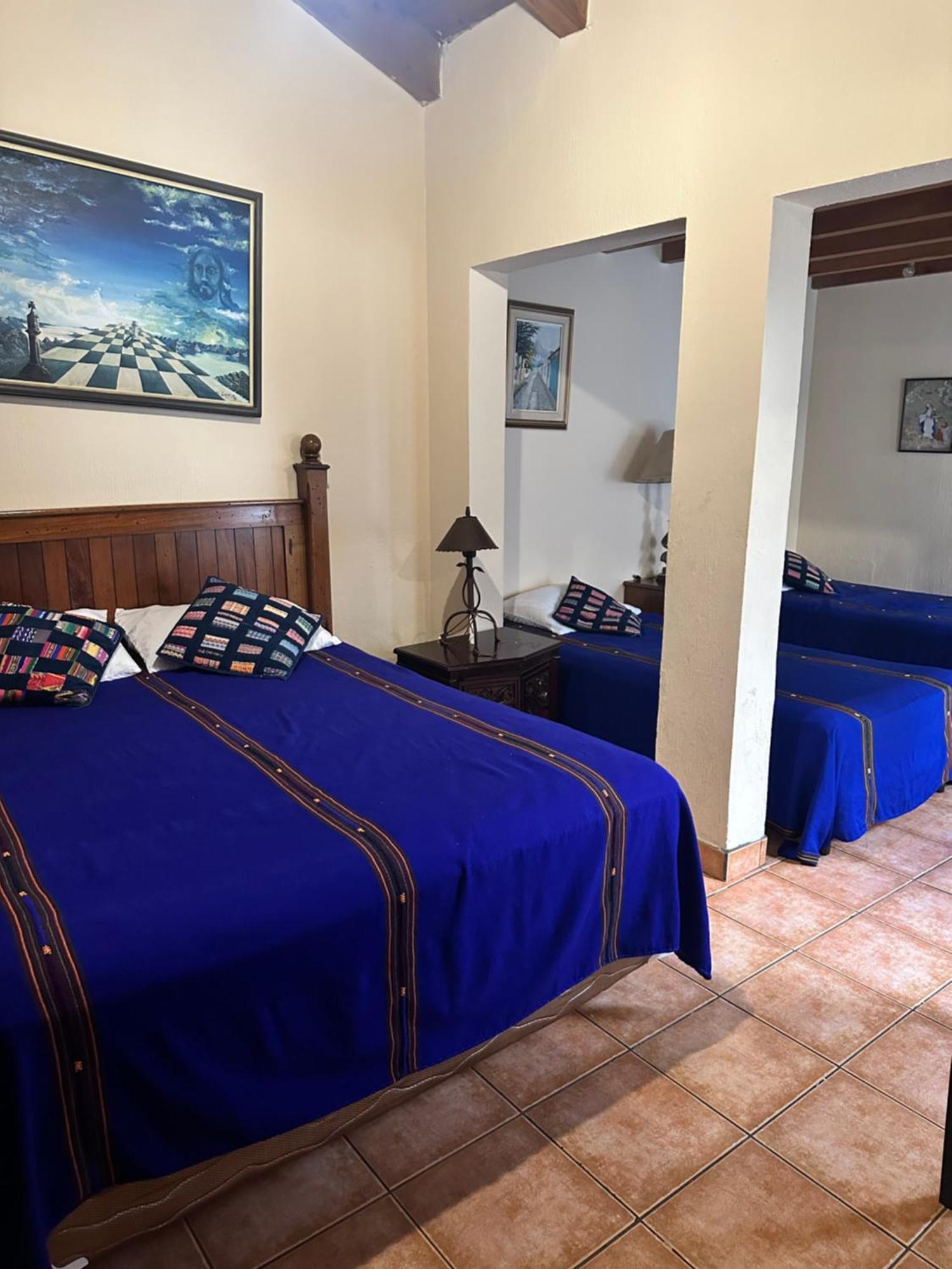 Don Valentino Hotel Antigua Bagian luar foto