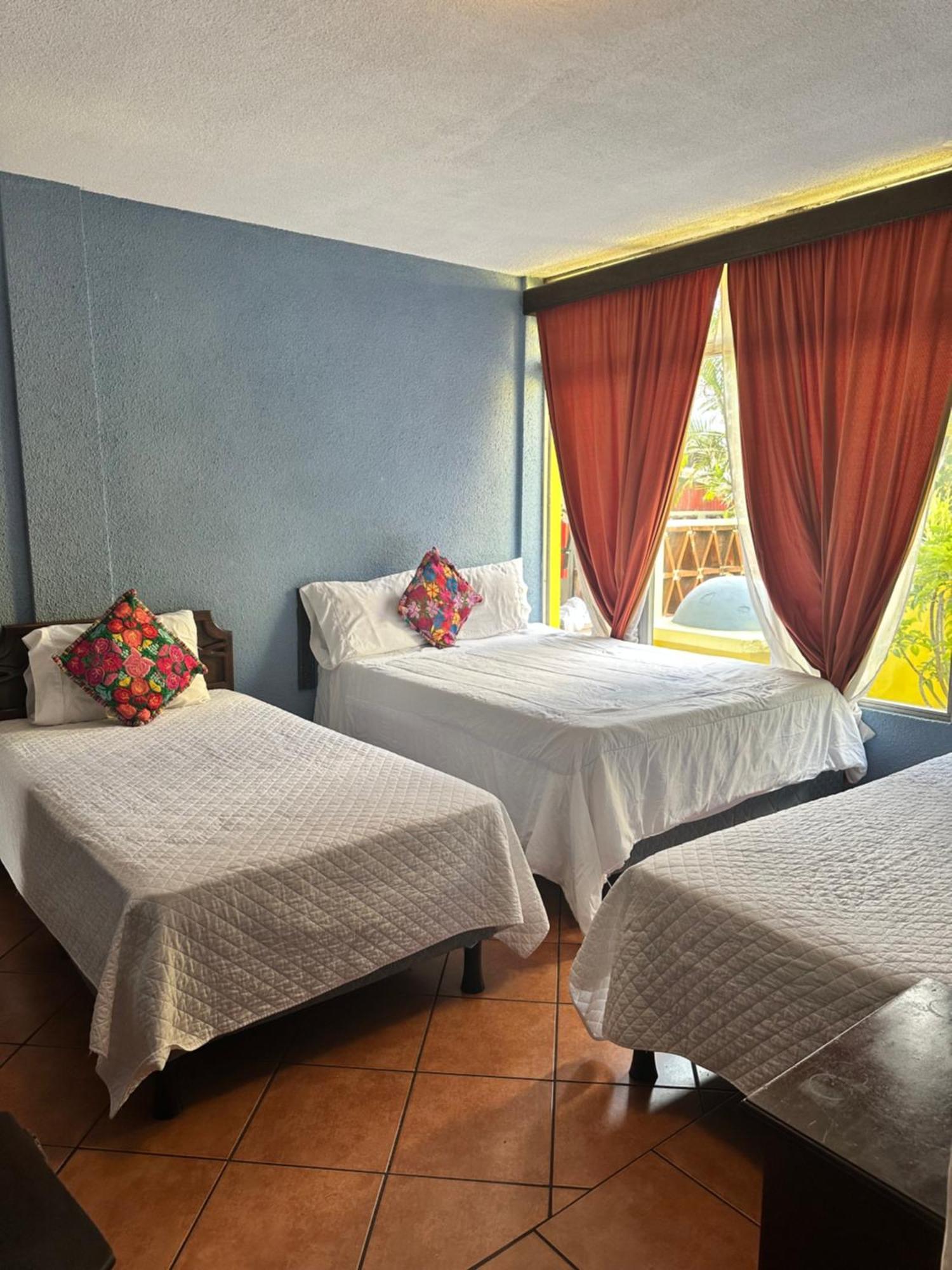 Don Valentino Hotel Antigua Ruang foto