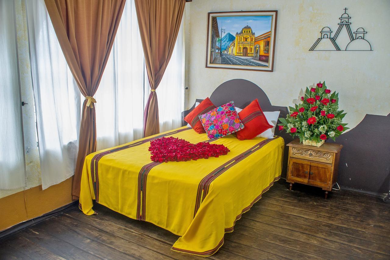 Don Valentino Hotel Antigua Bagian luar foto