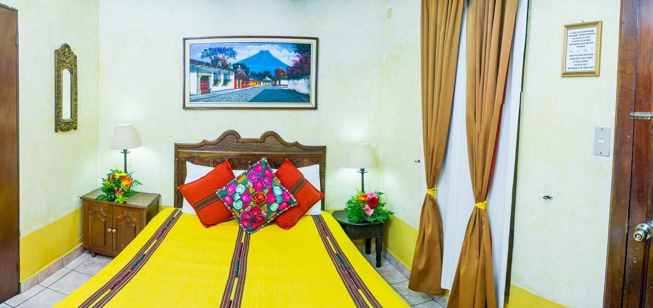 Don Valentino Hotel Antigua Bagian luar foto