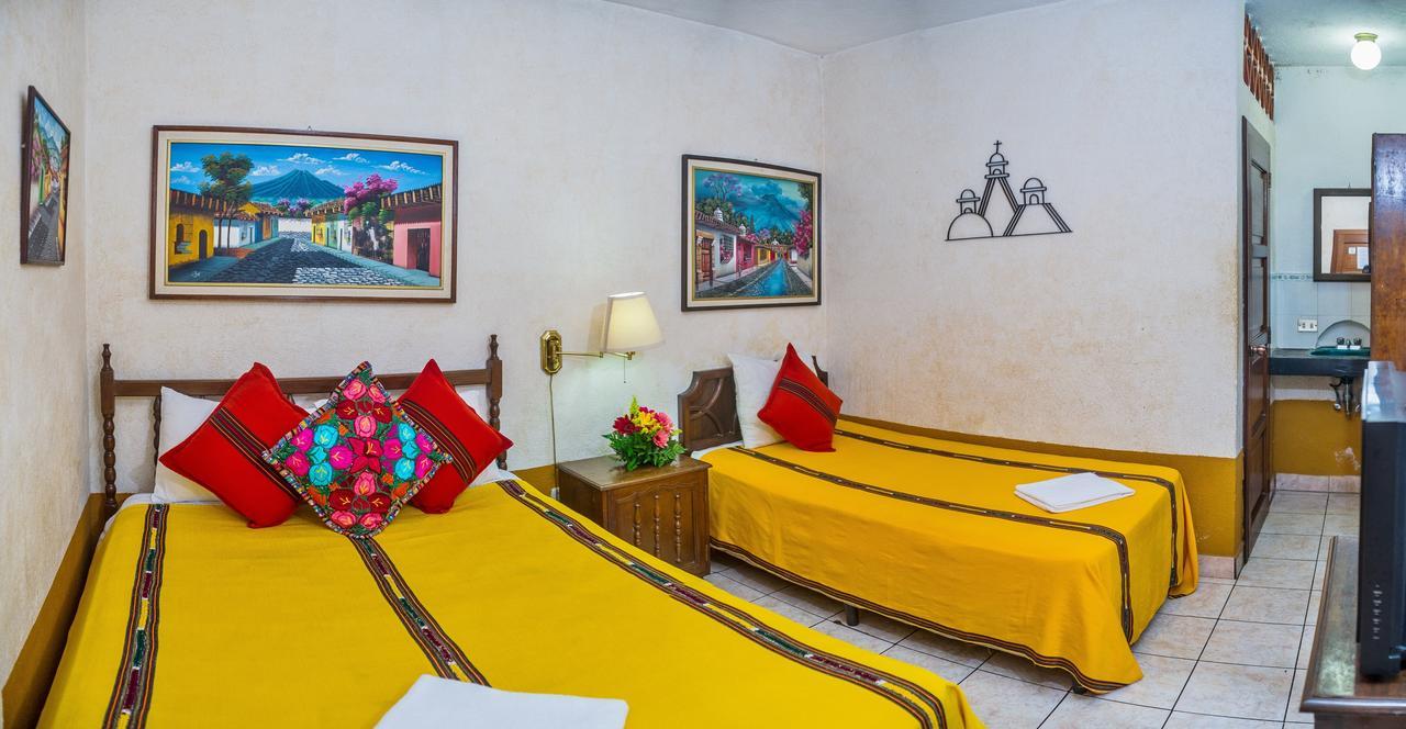 Don Valentino Hotel Antigua Bagian luar foto