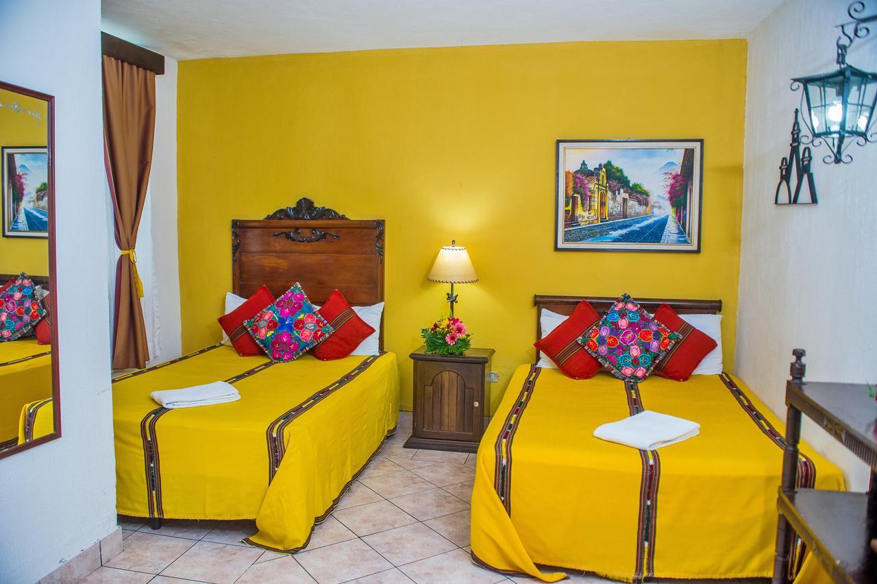 Don Valentino Hotel Antigua Bagian luar foto